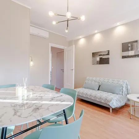 Апартаменты Guesthost - The Window Over The Mole Stunning X4 Турин
