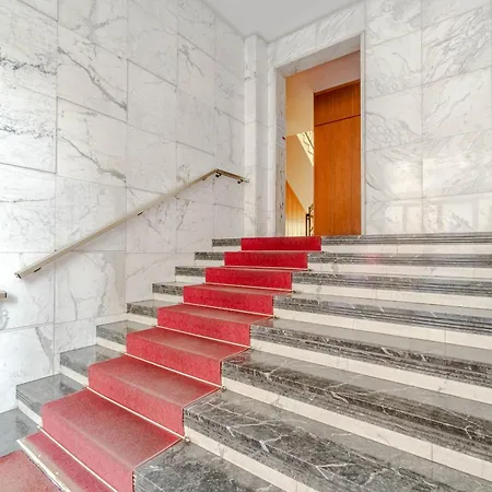Guesthost - The Window Over The Mole Stunning X4 Apartment Turin