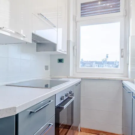 Guesthost - The Window Over The Mole Stunning X4 Διαμέρισμα *