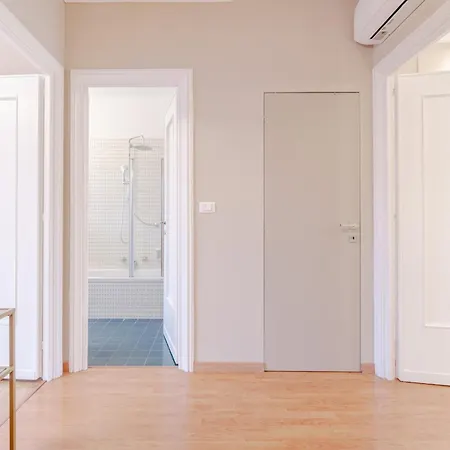 Guesthost - The Window Over The Mole Stunning X4 Apartman Torino